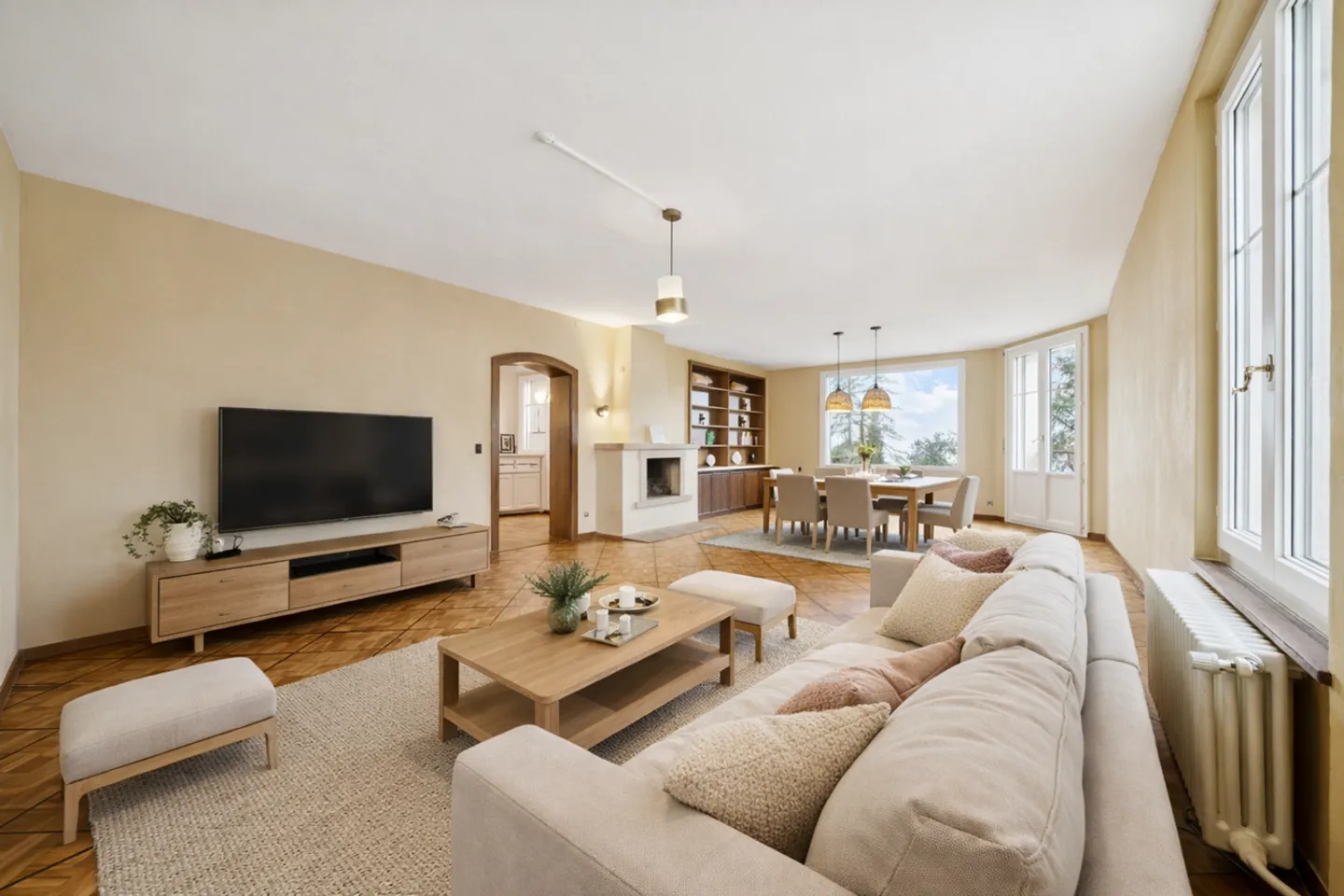 Manor house composed of 2 apartments - Photo 9 of 12