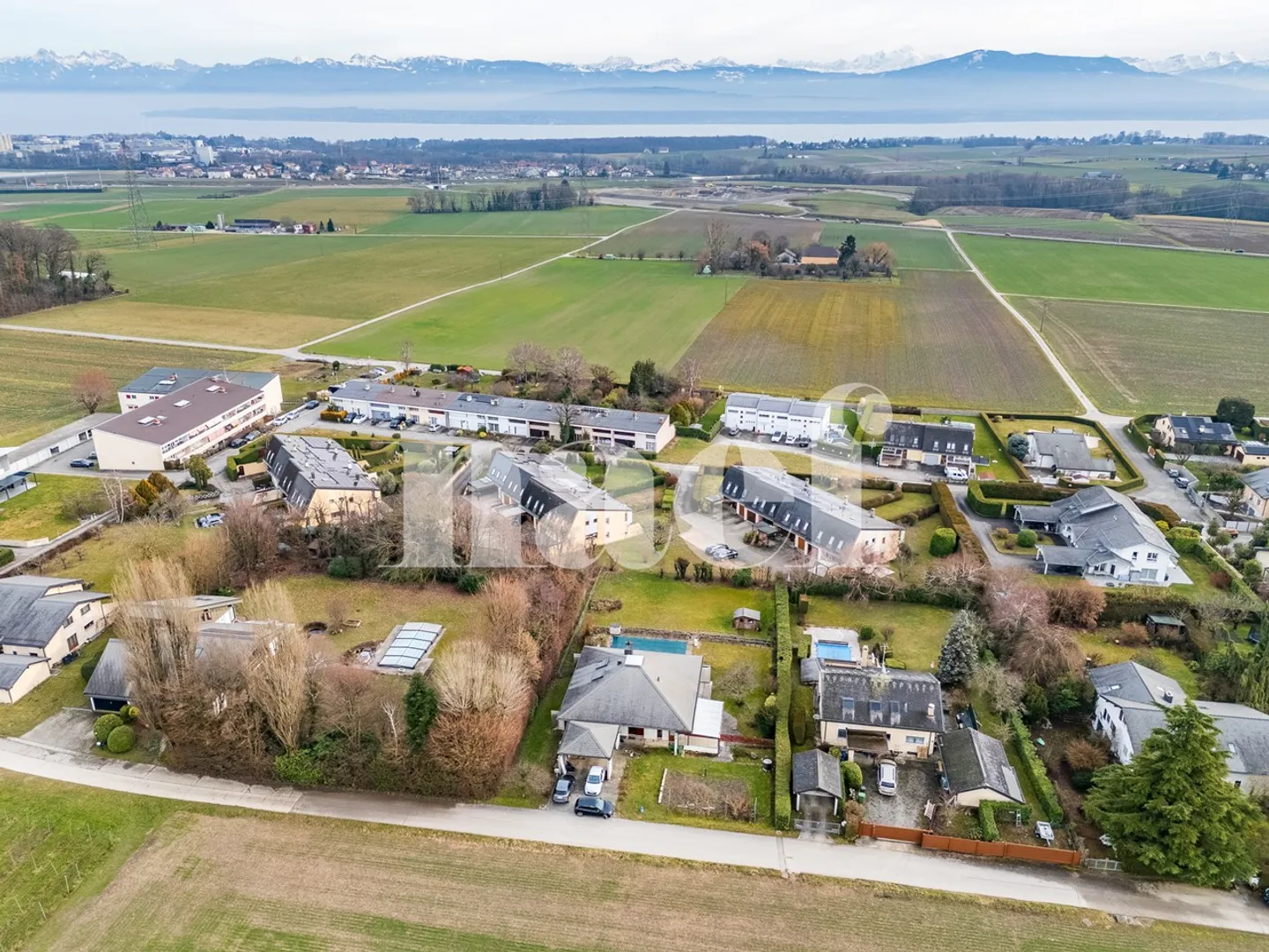 Einfamilienhaus mit Schwimmbad - Foto 3 von 4