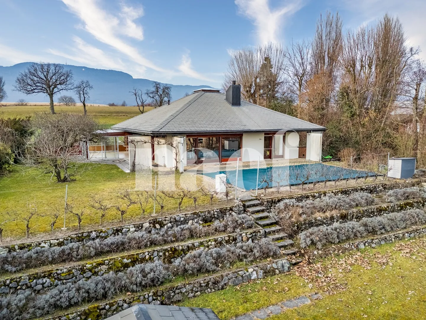 Einfamilienhaus mit Schwimmbad - Foto 4 von 4