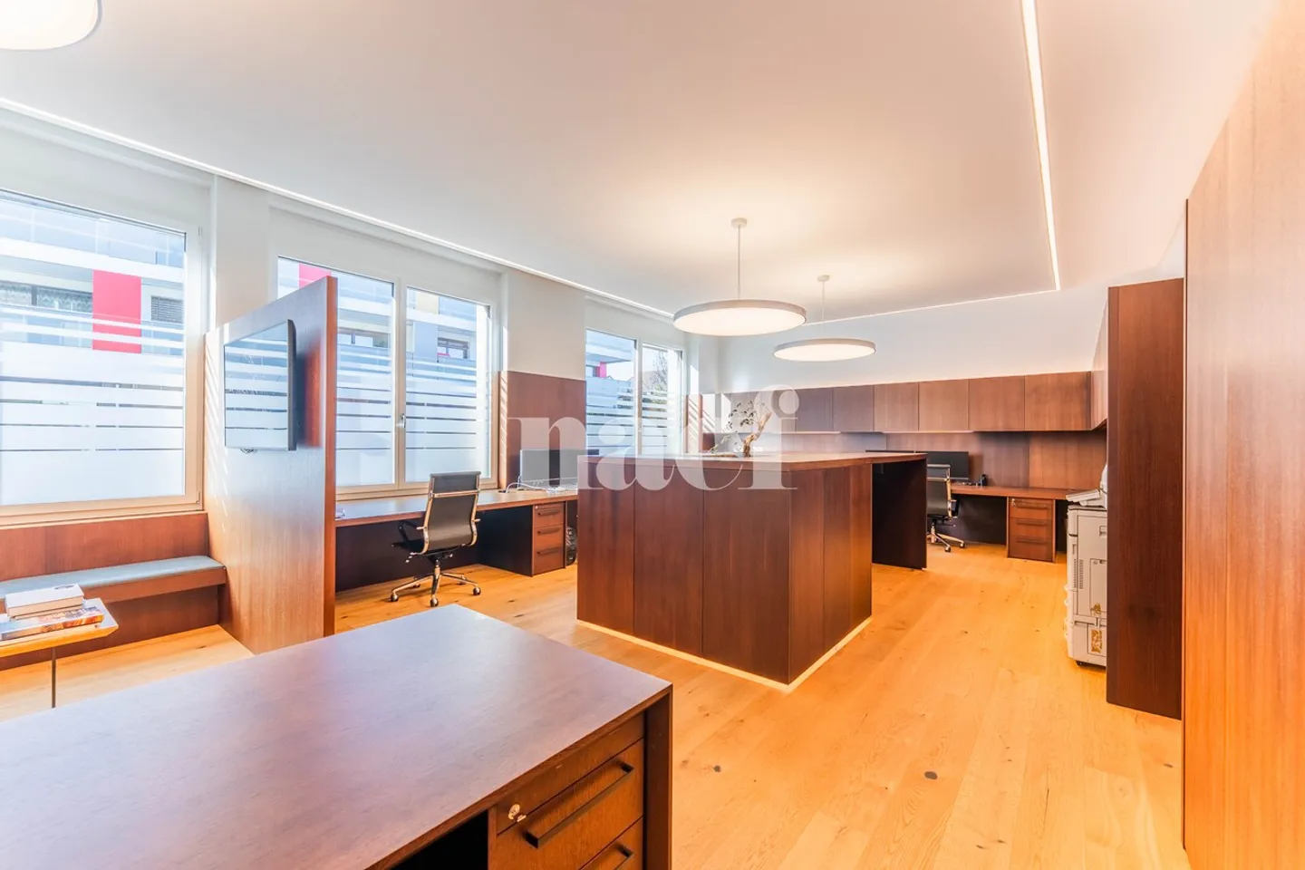 Magnificent ground floor office fully furnished for sale in Bulle - Photo 1 of 11