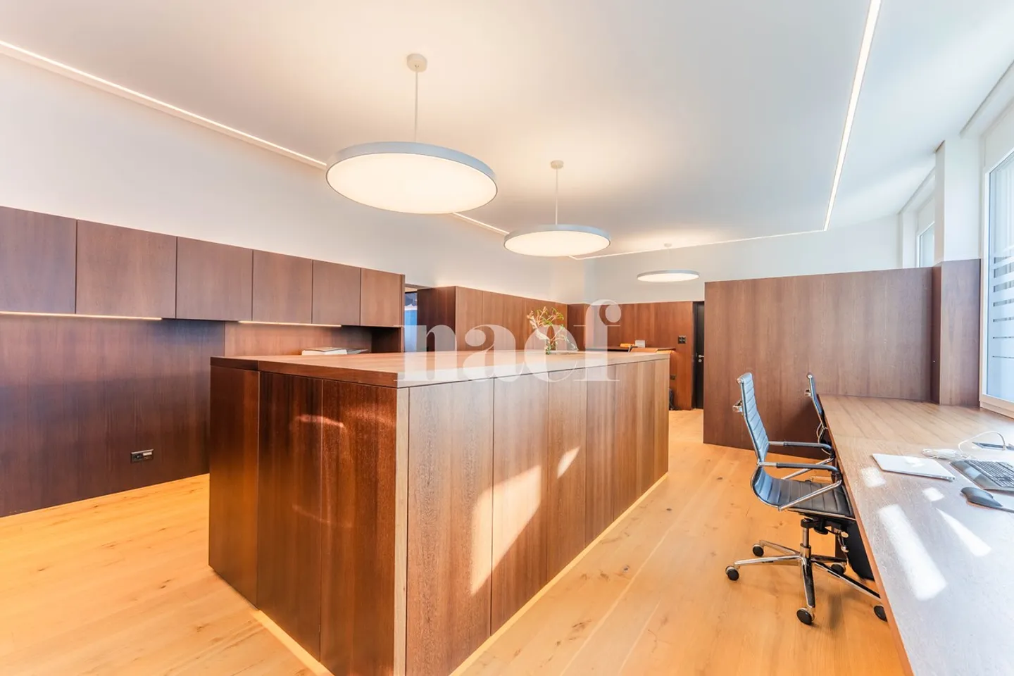 Magnificent ground floor office fully furnished for sale in Bulle - Photo 4 of 11