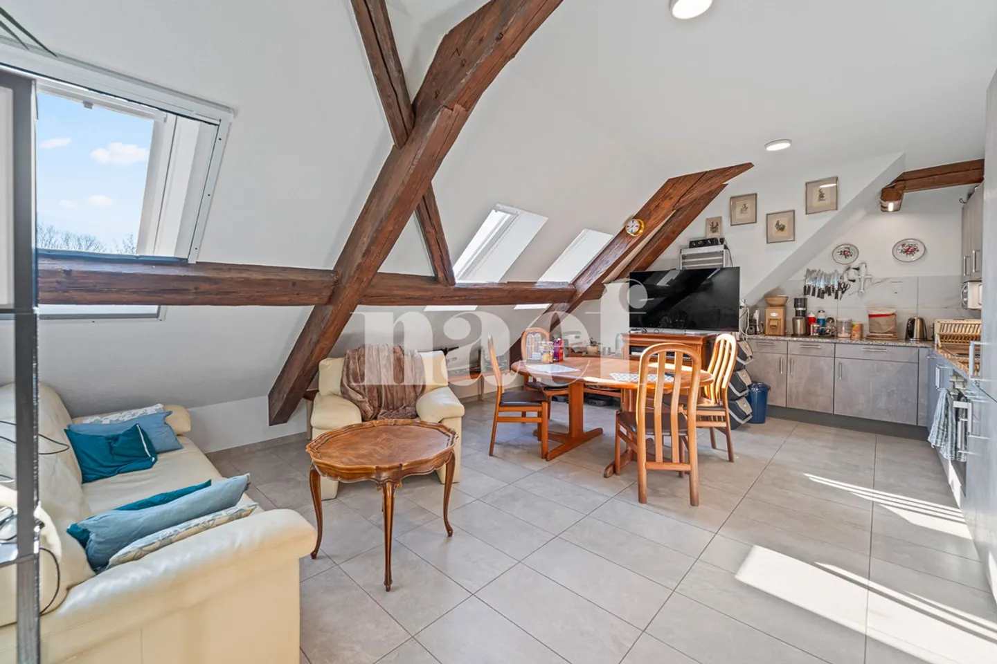 Charmant Appartement Mansardé à Cottens - Photo 1 sur 7