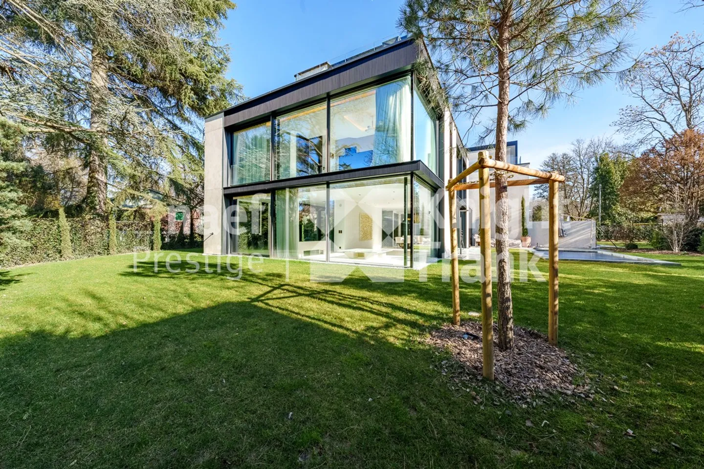 Villa Contemporaine de Luxe - Photo 2 sur 12