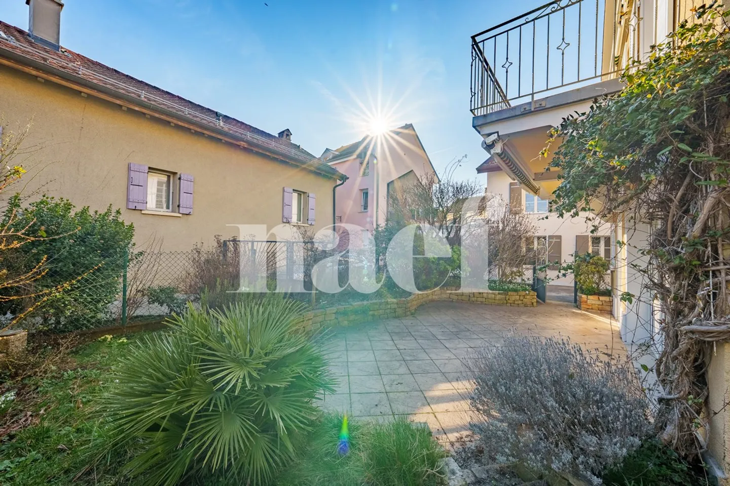 Exklusiv: Dorfhaus in Begnins - Foto 2 von 10