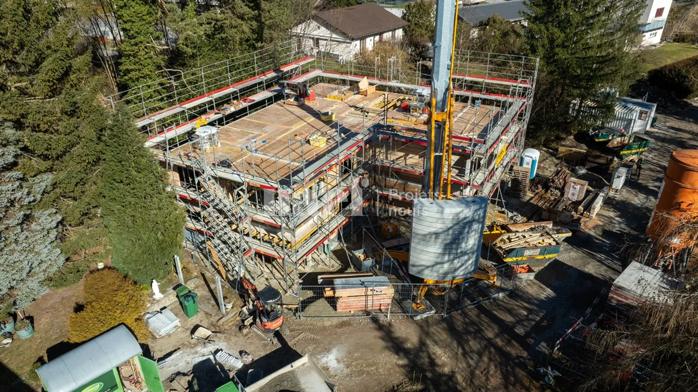 Appartement de Luxe avec Deux Balcons - Photo 6 sur 7