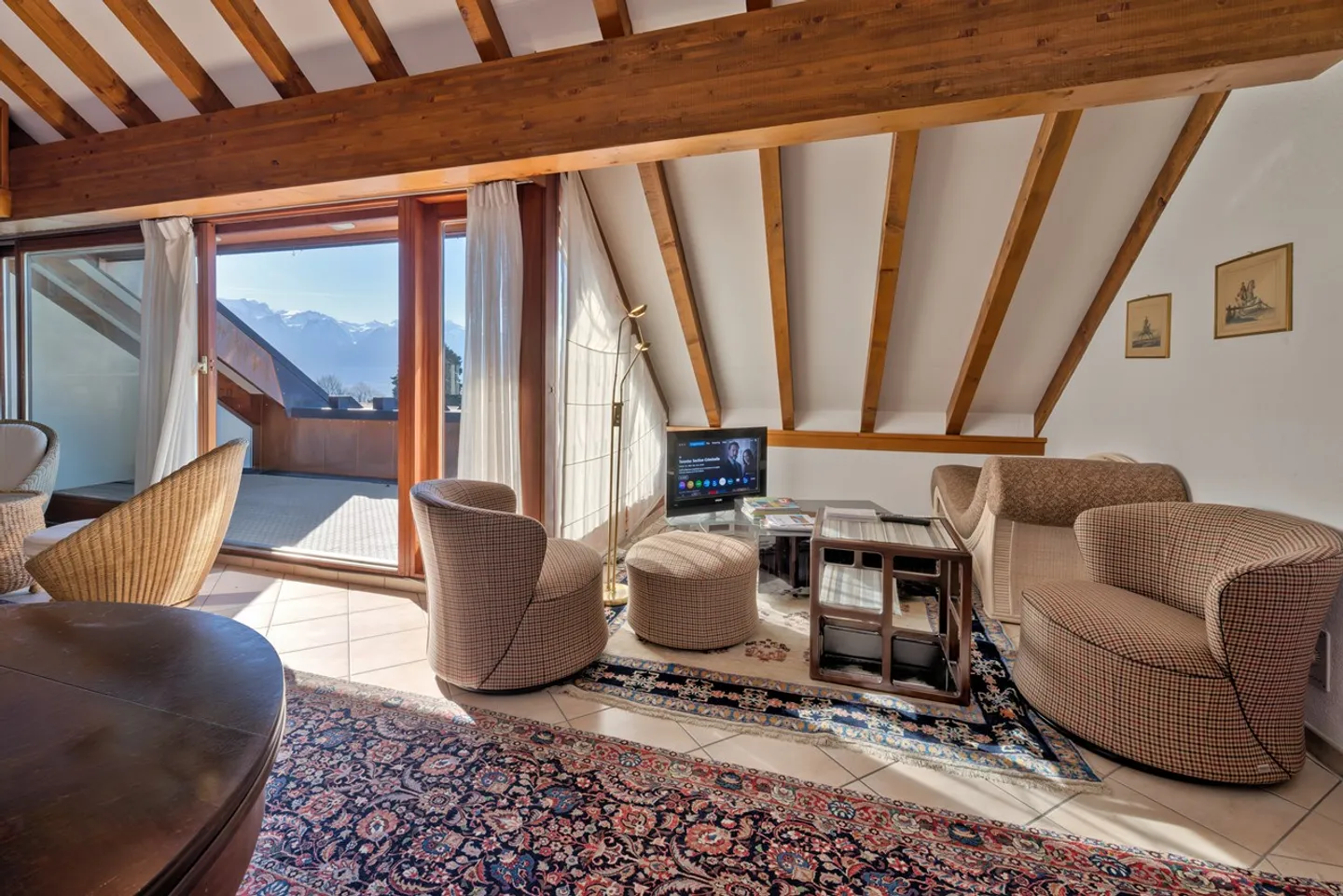 Incantevole appartamento di 4,5 locali con carattere in mansarda - Foto 3 di 13