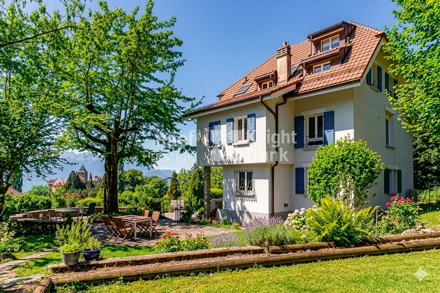 Zu verkaufen - Einzelne Immobilie mit 12,5 Zimmern nur wenige Schritte vom Zentrum von Blonay und mit herrlichem Blick auf den See - Foto 2 von 13