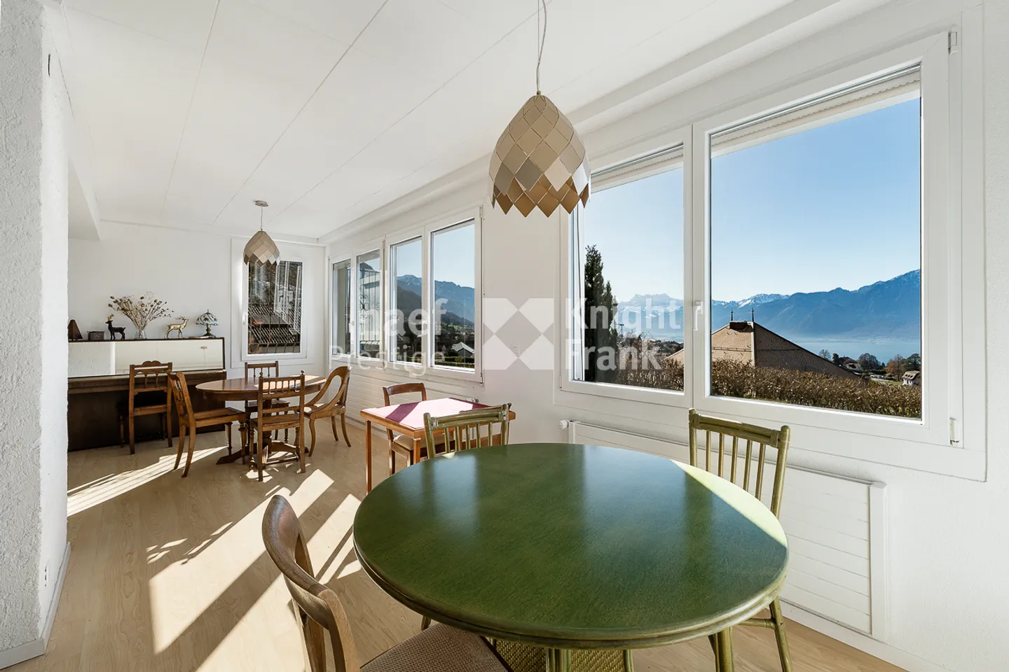 Zu verkaufen - Einzelne Immobilie mit 12,5 Zimmern nur wenige Schritte vom Zentrum von Blonay und mit herrlichem Blick auf den See - Foto 5 von 13