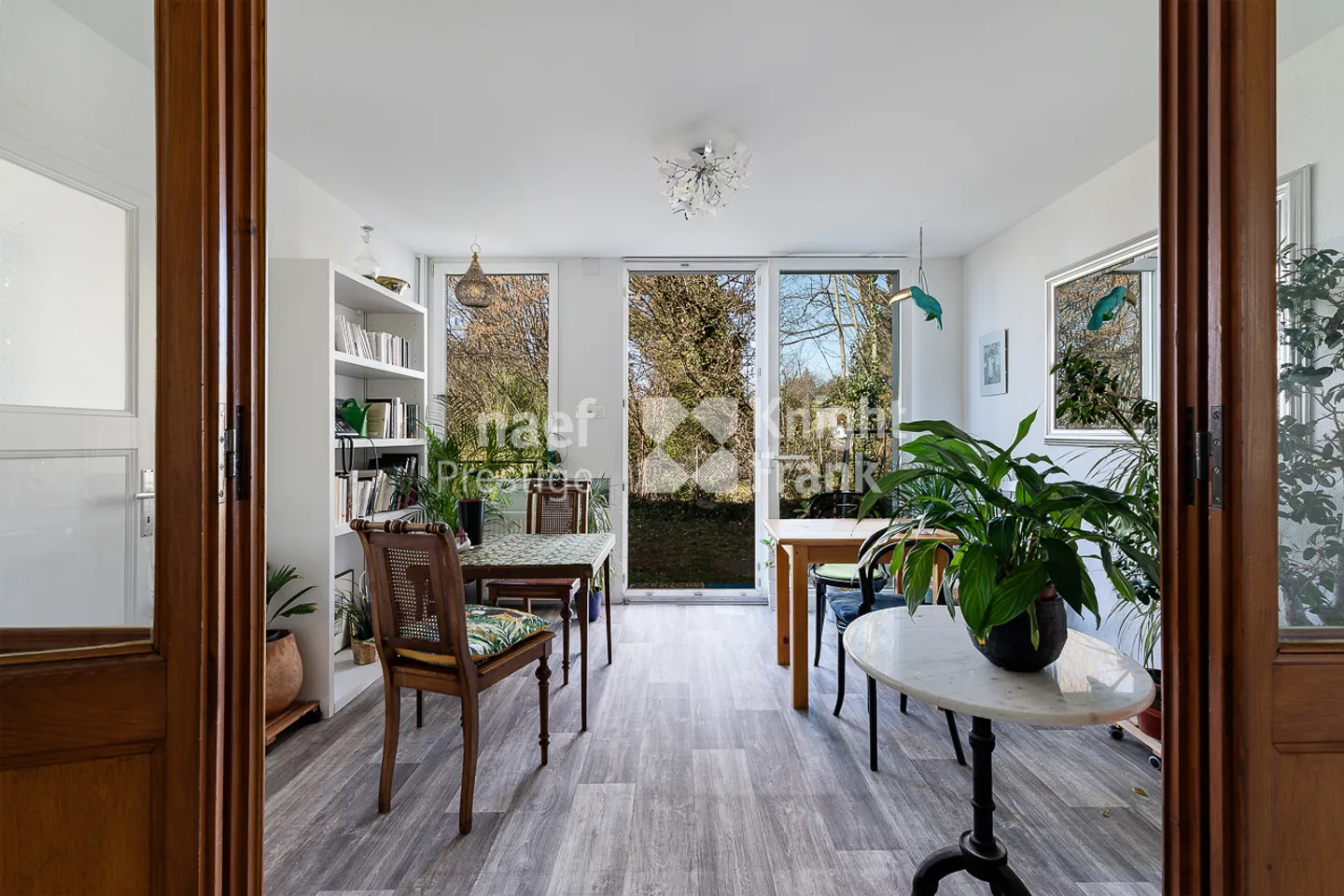 Zu verkaufen - Einzelne Immobilie mit 12,5 Zimmern nur wenige Schritte vom Zentrum von Blonay und mit herrlichem Blick auf den See - Foto 8 von 13