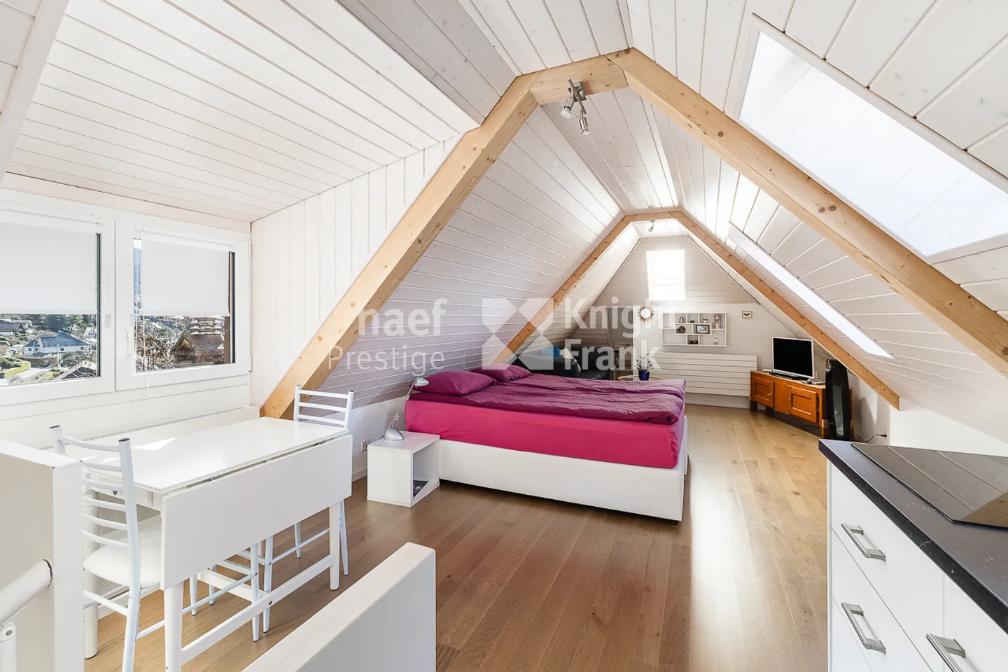 Zu verkaufen - Einzelne Immobilie mit 12,5 Zimmern nur wenige Schritte vom Zentrum von Blonay und mit herrlichem Blick auf den See - Foto 12 von 13