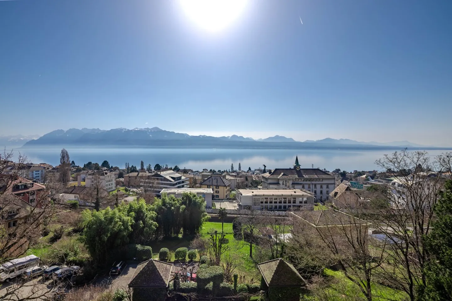 Prestigious apartment with stunning views of Lake Geneva - Photo 3 of 13