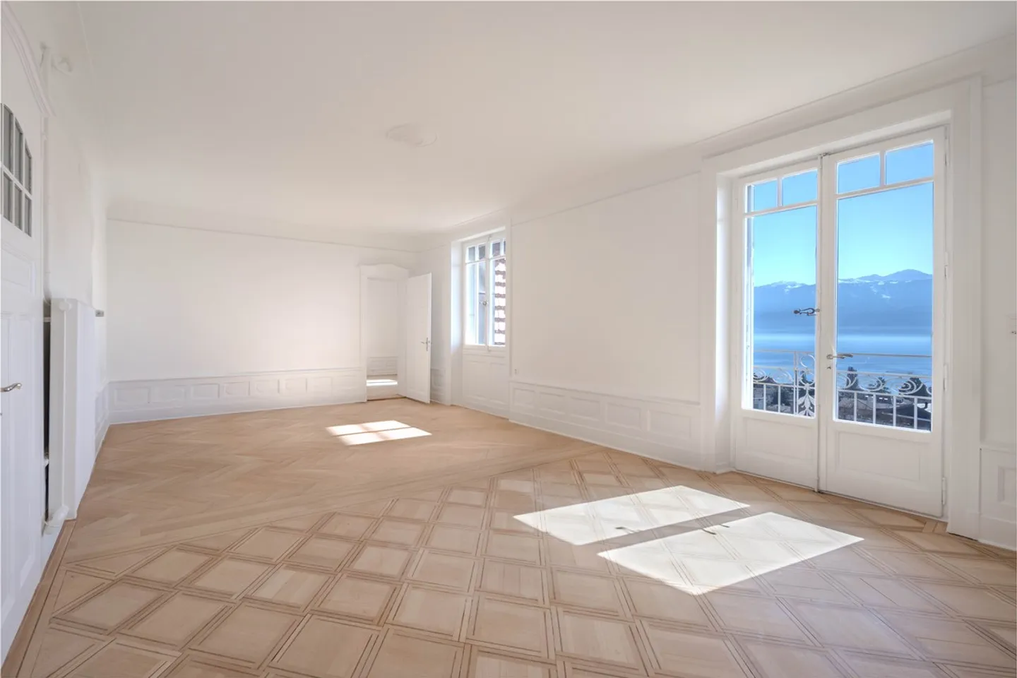 Prestigious apartment with stunning views of Lake Geneva - Photo 4 of 13