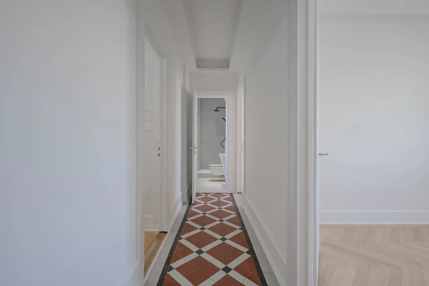 Prestigious apartment with stunning views of Lake Geneva - Photo 7 of 13