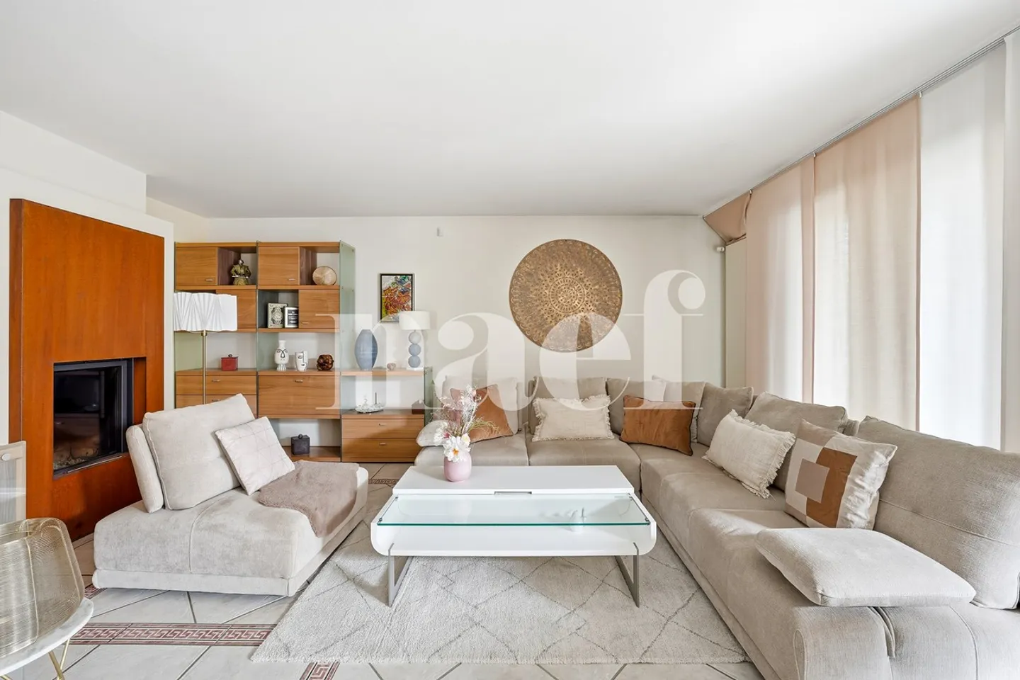 Individual Villa with 7 Rooms - Photo 5 of 13