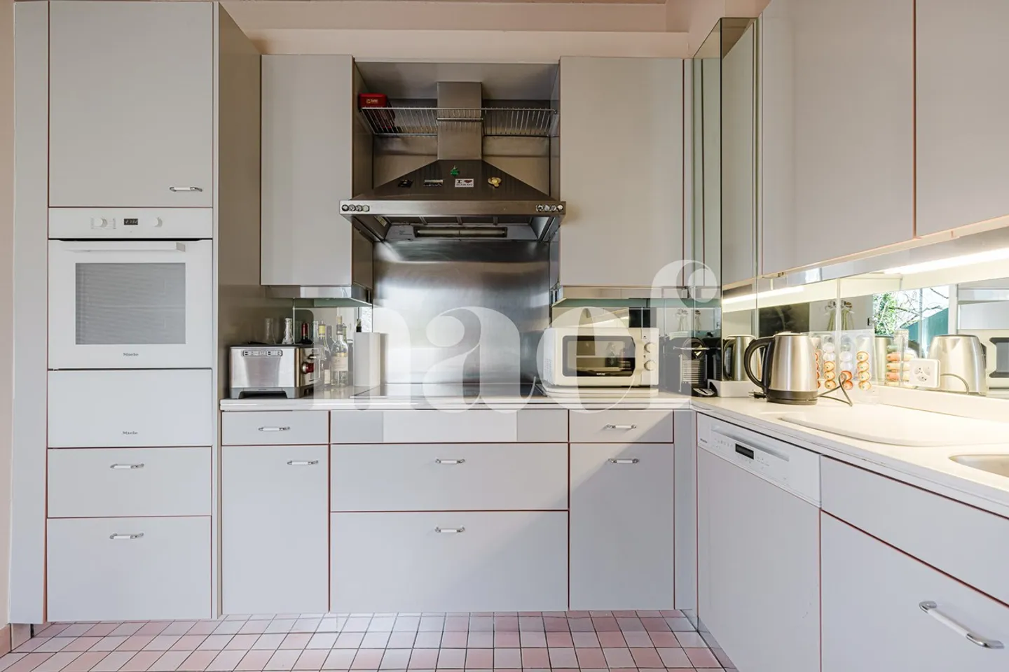 Large duplex in a wooded residence - Photo 5 of 12