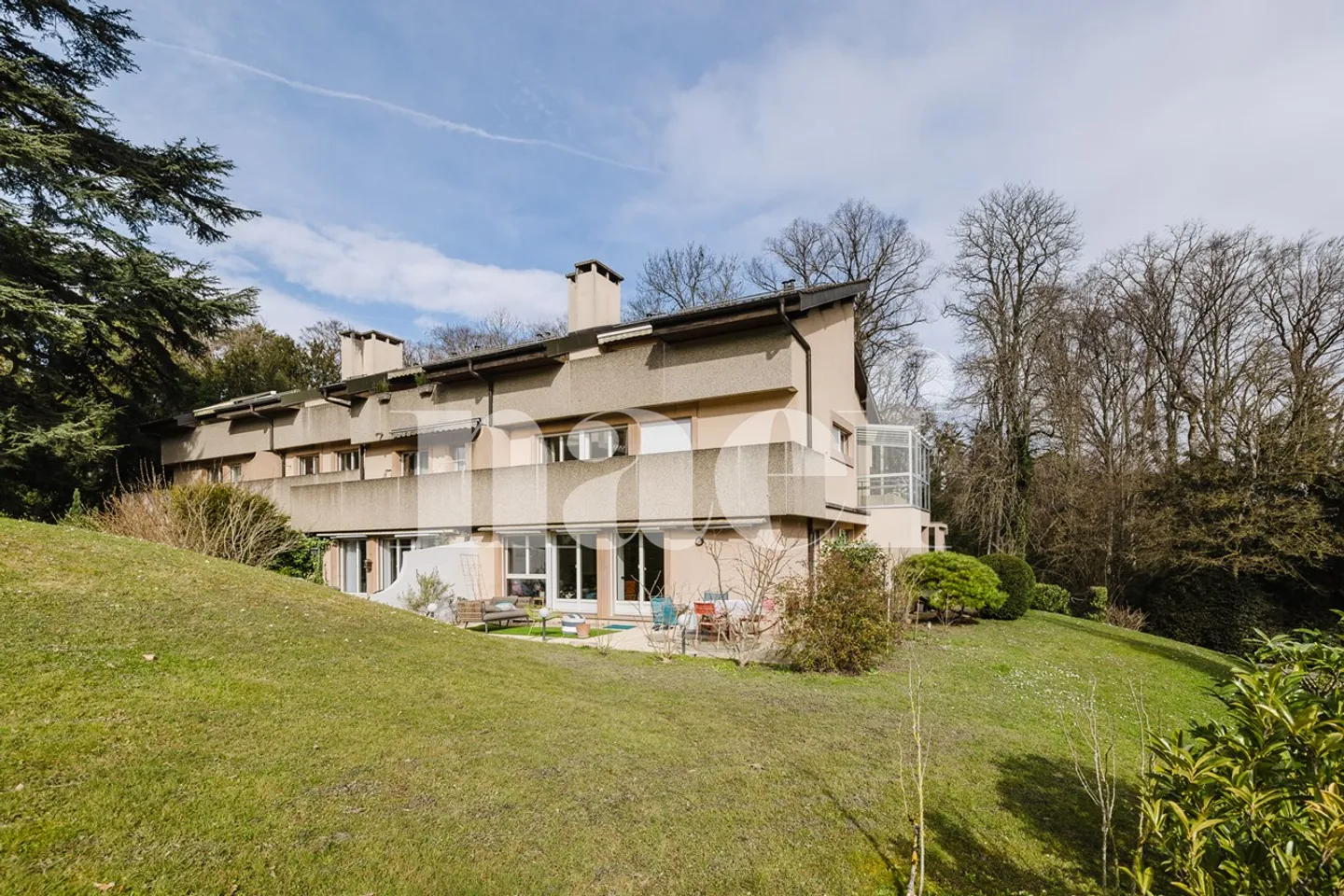 Large duplex in a wooded residence - Photo 12 of 12
