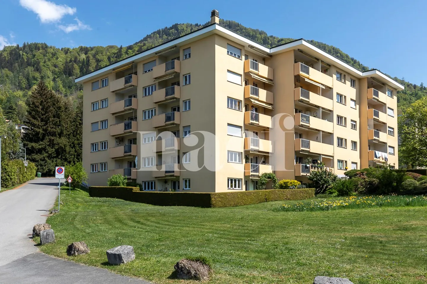 Geräumige 3,5-Zimmer-Wohnung mit Balkon und unverbautem Blick auf den See zu verkaufen in Chernex / Montreux - Foto 1 von 11