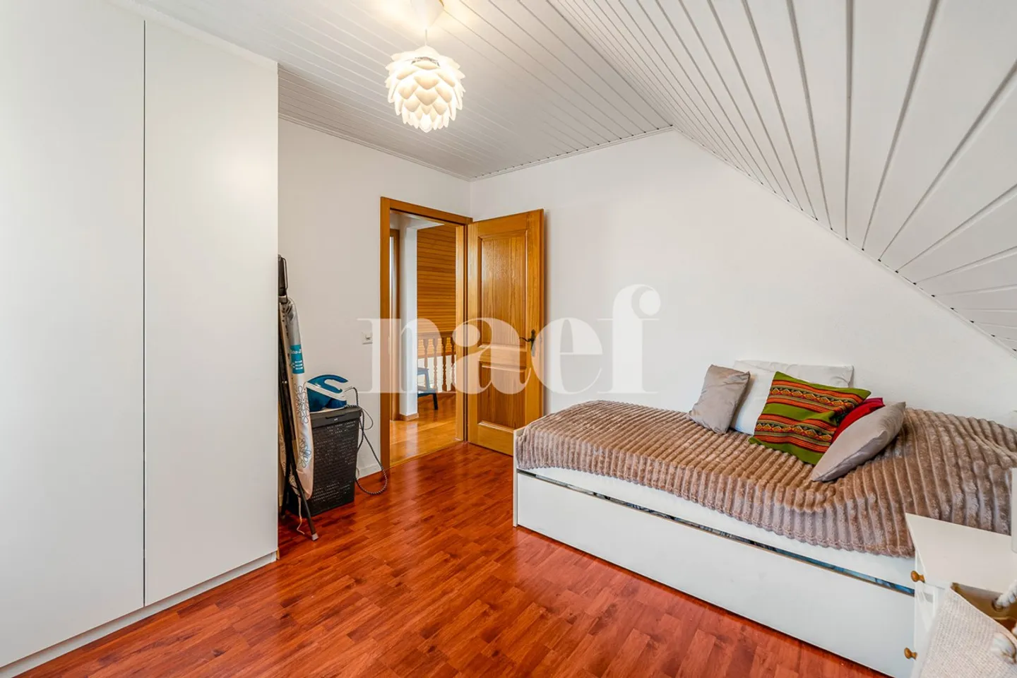 5,5-Zimmer Einfamilienhaus mit Schwimmbad in Neyruz zu verkaufen - Foto 10 von 11