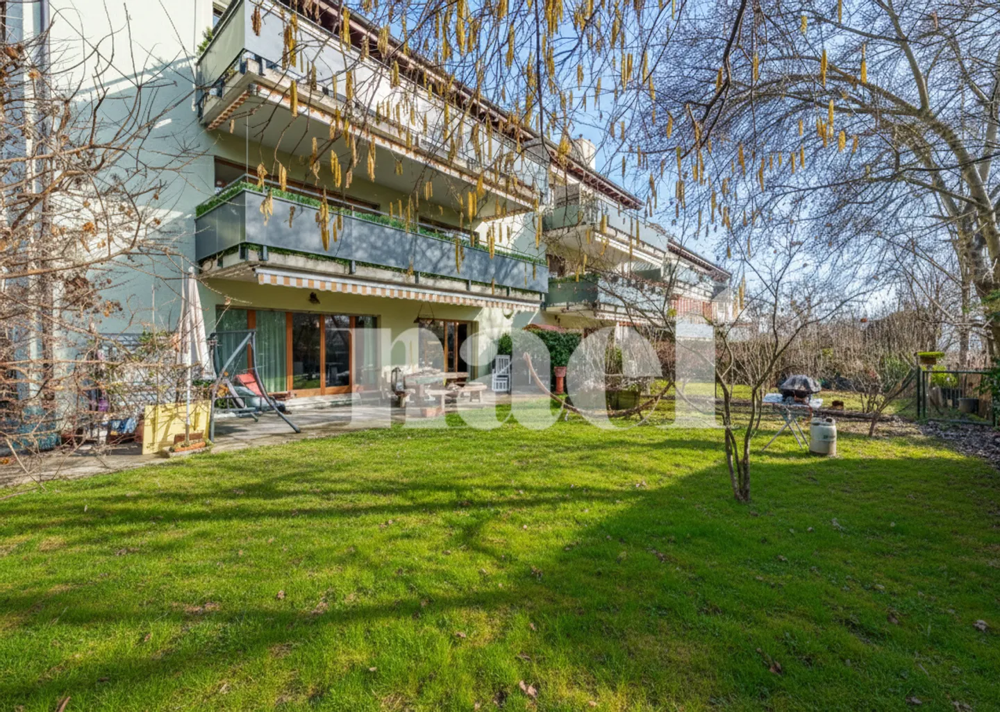 Large 227m² duplex with approximately 250m² garden - Photo 1 of 12