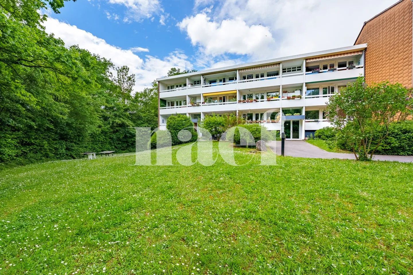 Bright 4-room apartment in a green and quiet environment - Photo 12 of 13