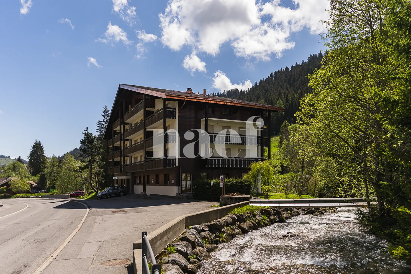 Studio for sale in the center of the village and close to the slopes - Photo 1 of 12