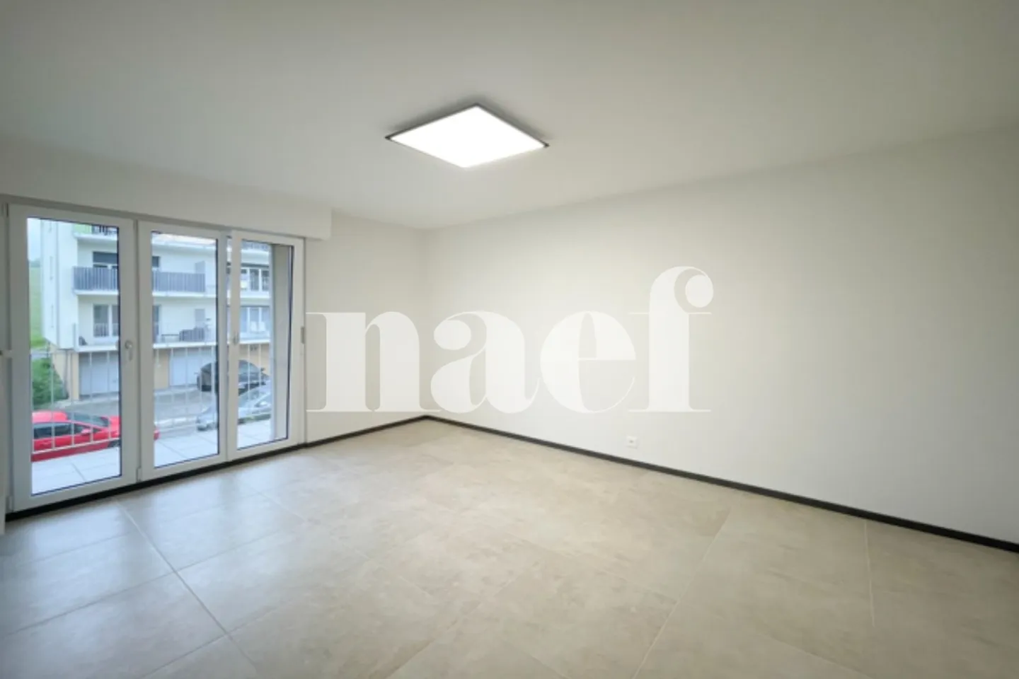 Renovated 3.5-room apartment ? tenant in place, yield 3.7% - Photo 5 of 5