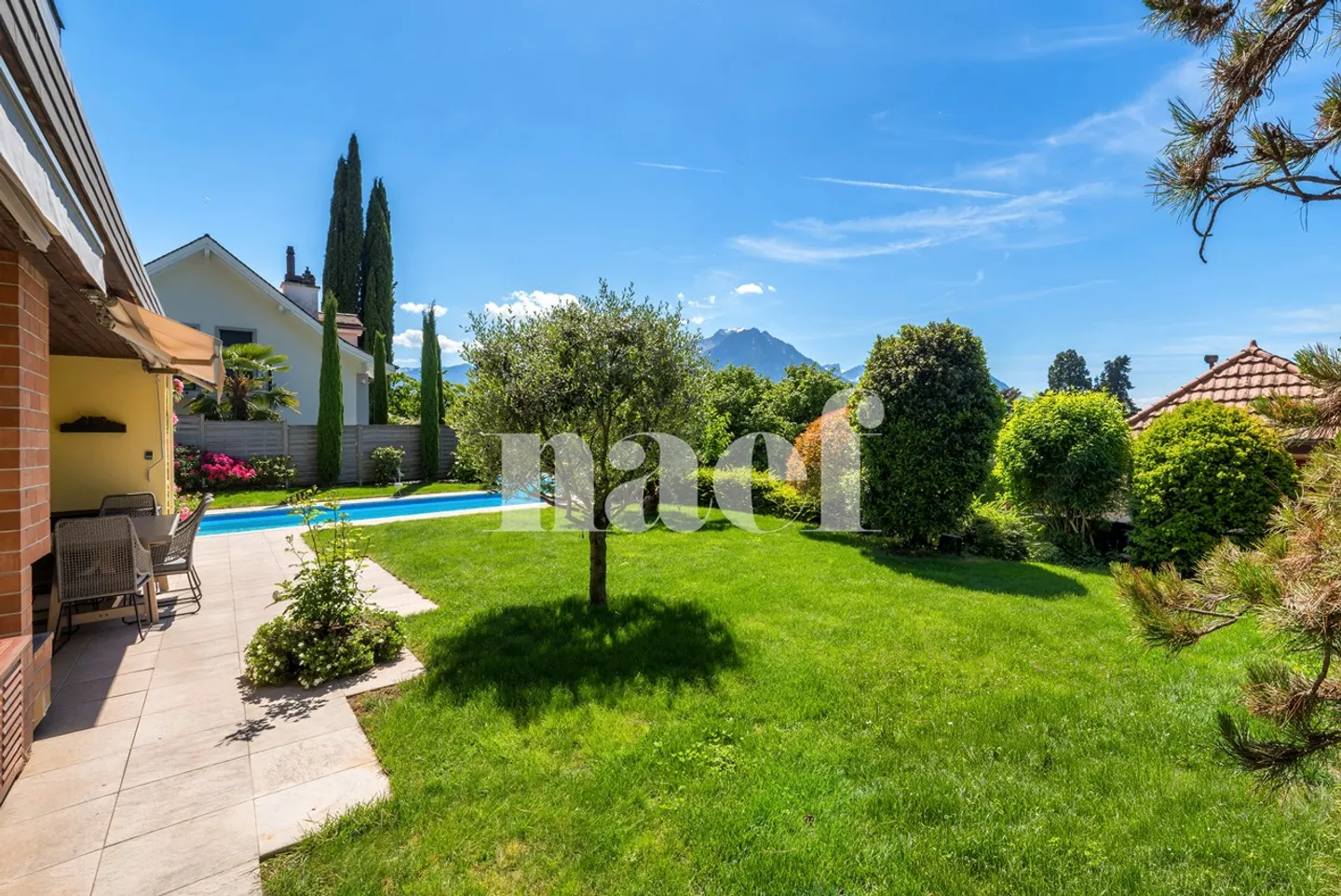 Beautiful 7.5-room detached villa with outdoor pool for sale in Villeneuve - Photo 5 of 12