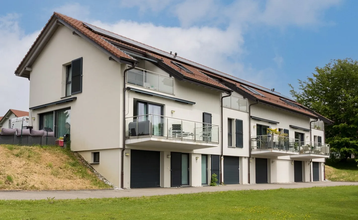 Building - Bretigny sur Morrens - Photo 1 of 9