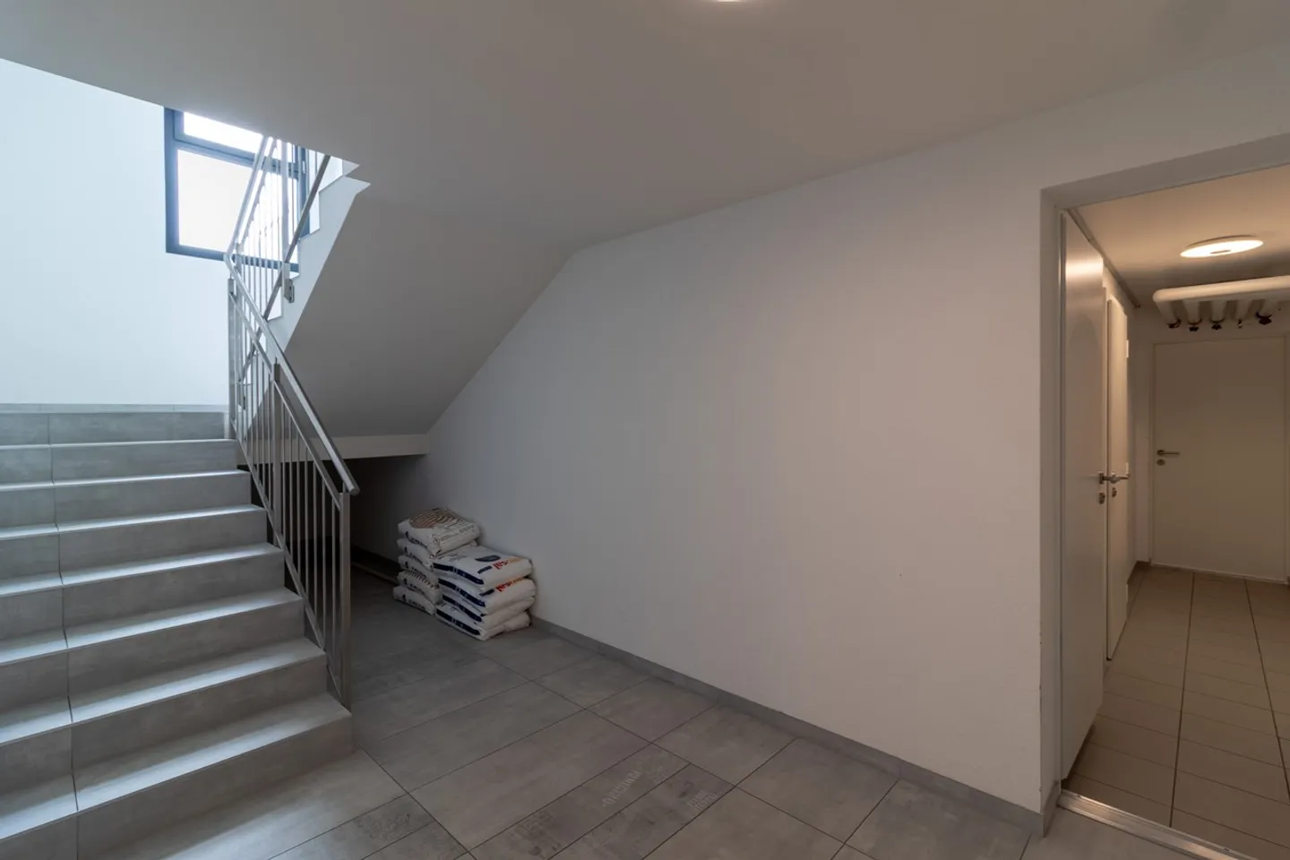 Building - Bretigny sur Morrens - Photo 3 of 9
