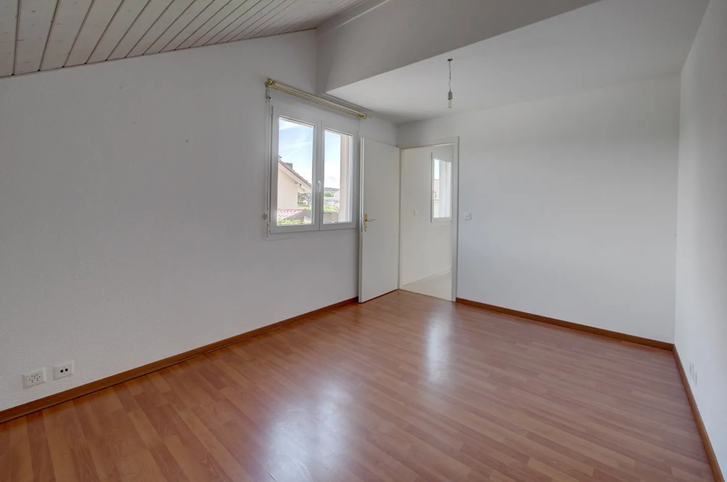 Villa familiale jumelée de 5,5 pièces - Foto 5 von 12