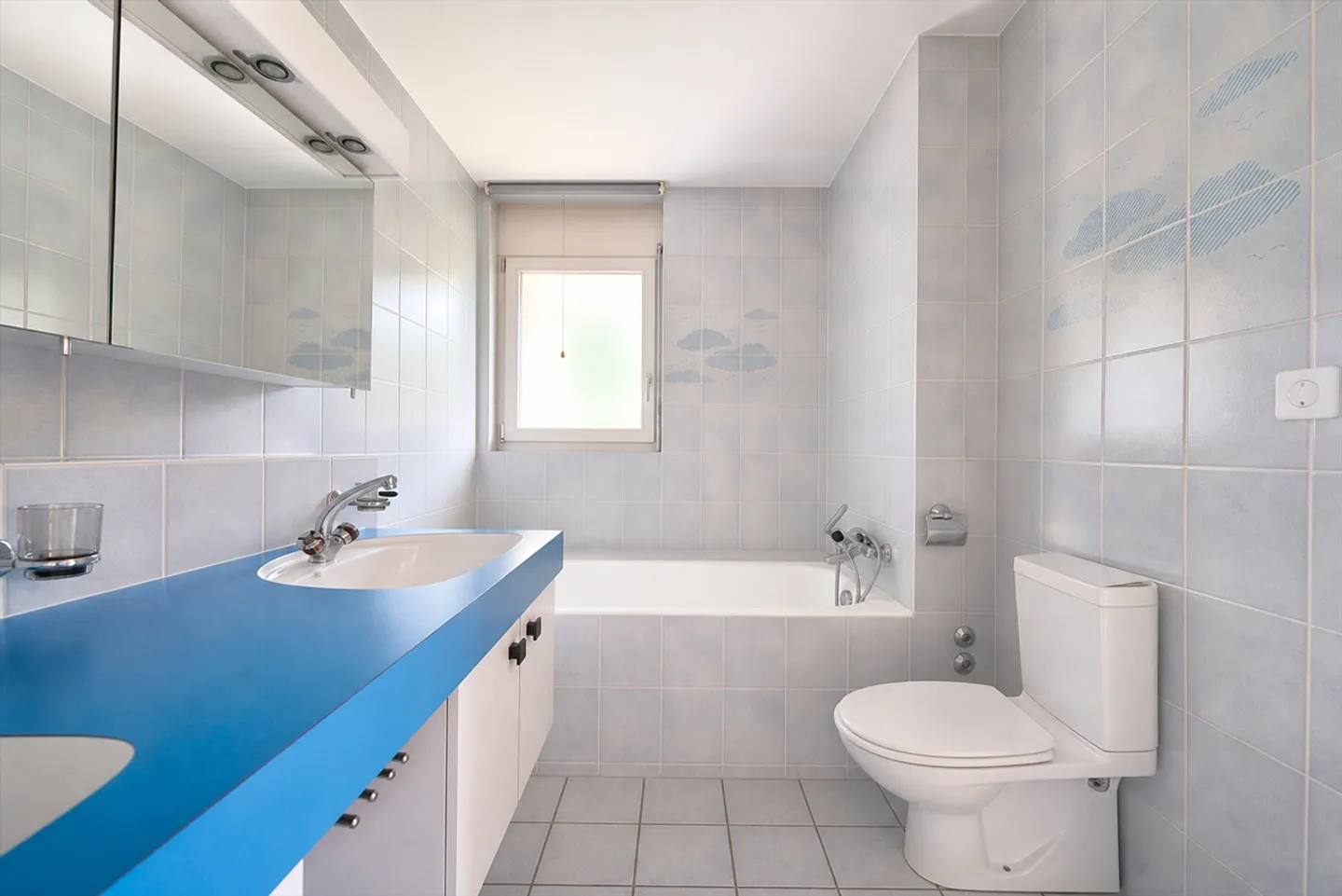 Appartement Spacieux avec Potentiel - Photo 7 sur 9