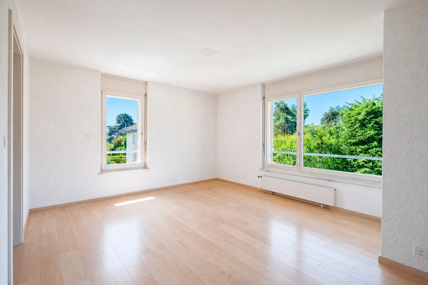 Appartement Spacieux avec Potentiel - Photo 4 sur 9