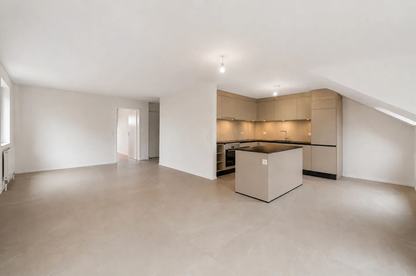 Renovated 4.5-room apartment on the top floor for sale in Fétigny - Photo 1 of 3