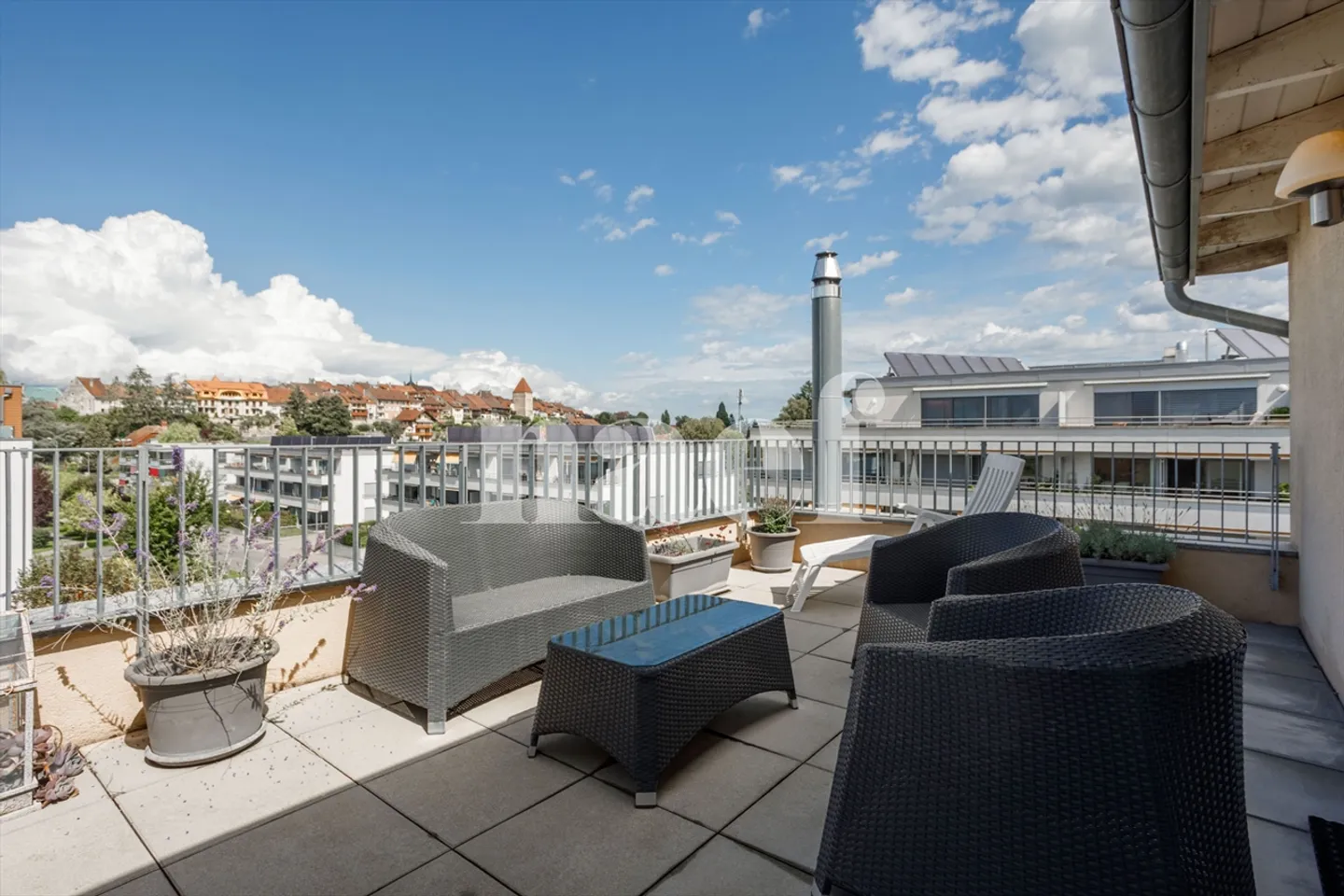 Casa di 6,5 stanze con giardino e piscina in vendita ad Avenches - Foto 8 di 9