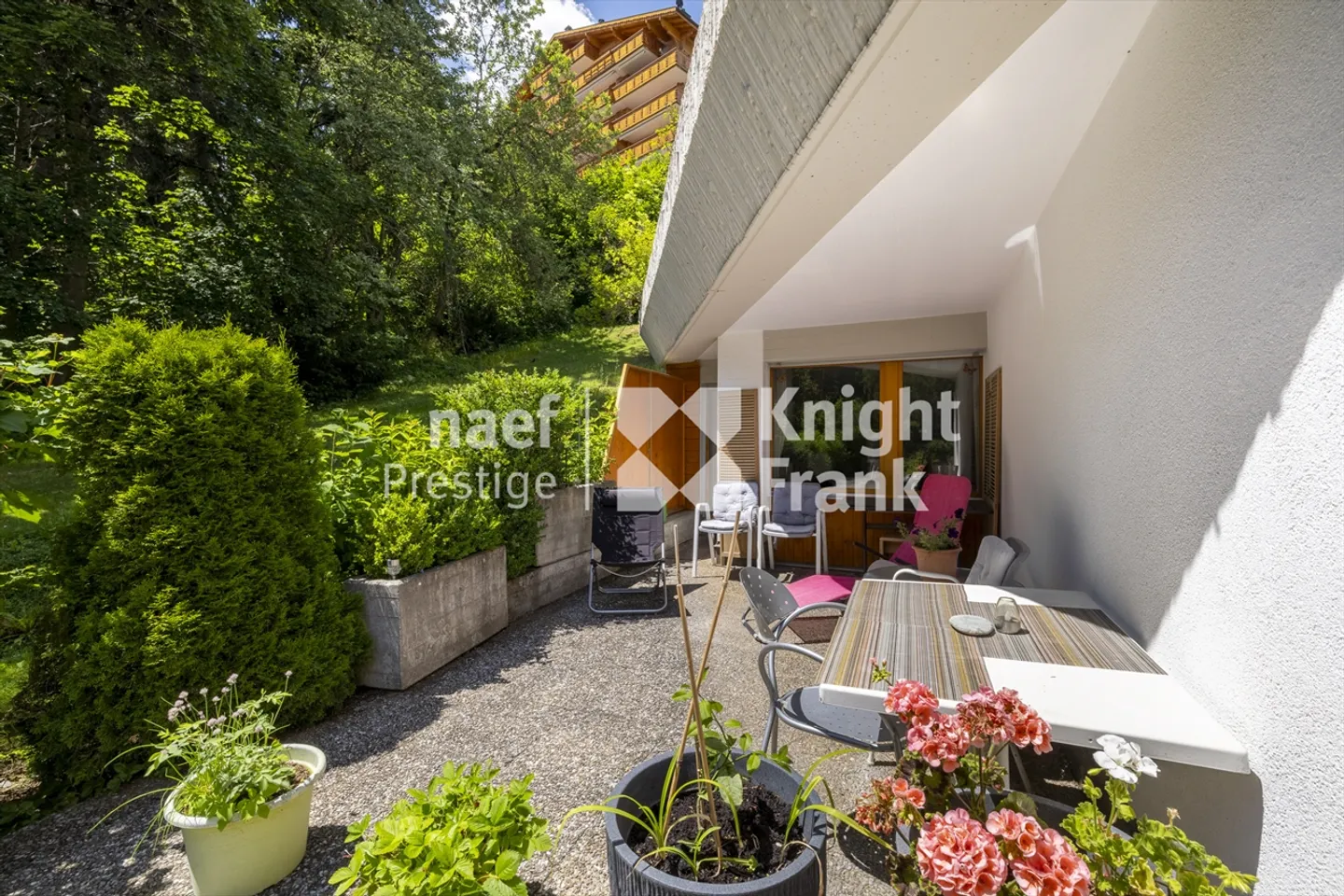 Charming apartment with terrace - Photo 6 of 8