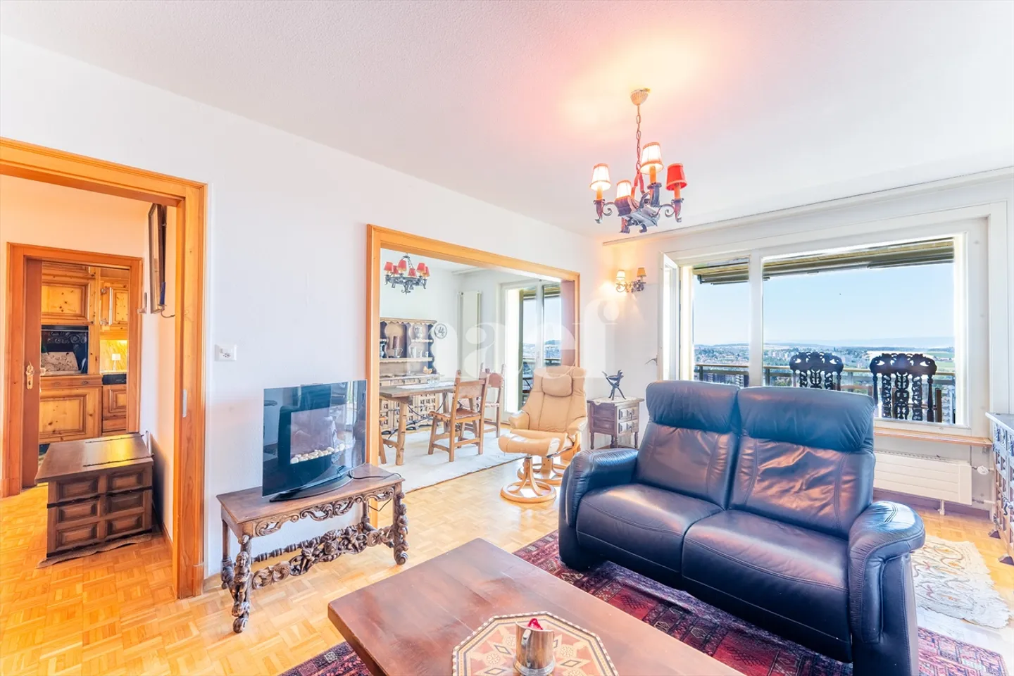 Appartement de 5 pièces au dernier étage avec un dégagement exceptionnel à vendre à Fribourg - Photo 4 of 10