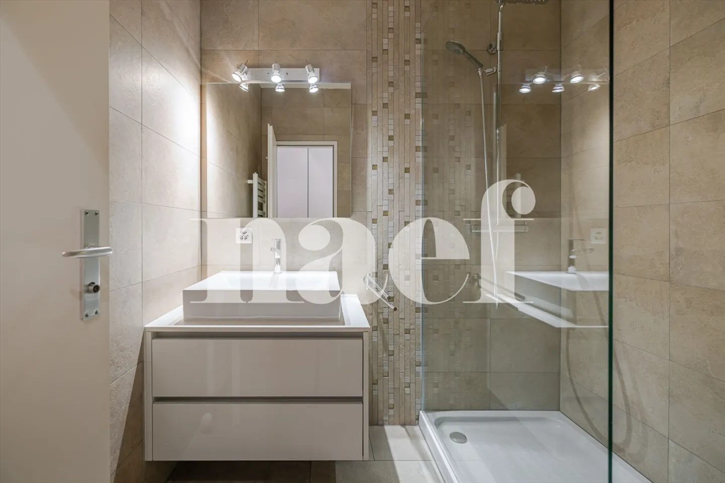 Spacious 4-room apartment in a privileged living environment in Champel - Photo 10 of 13