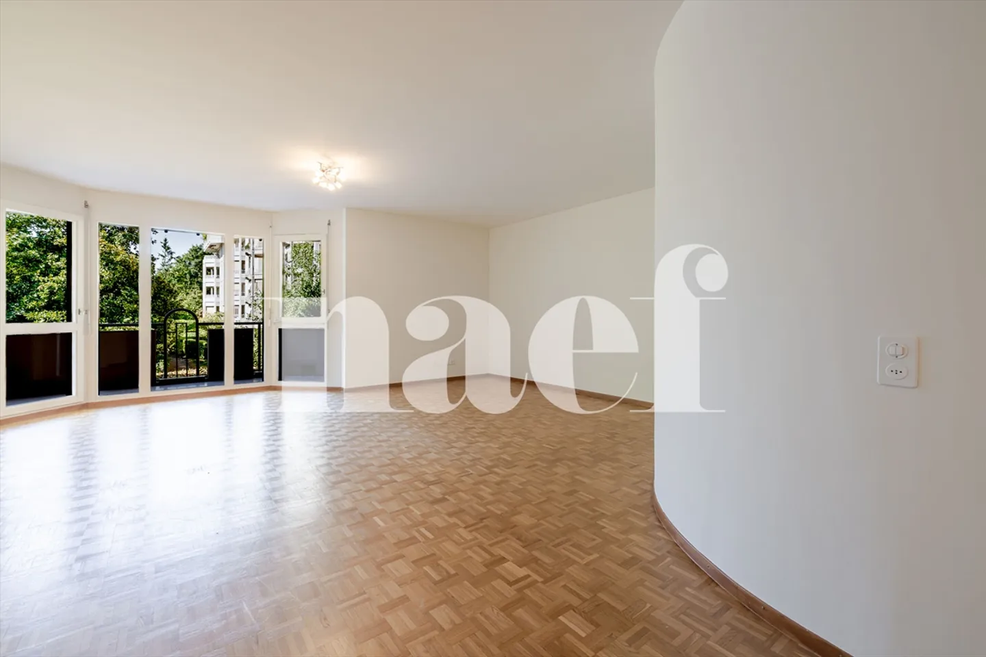 Spacious 4-room apartment in a privileged living environment in Champel - Photo 3 of 13