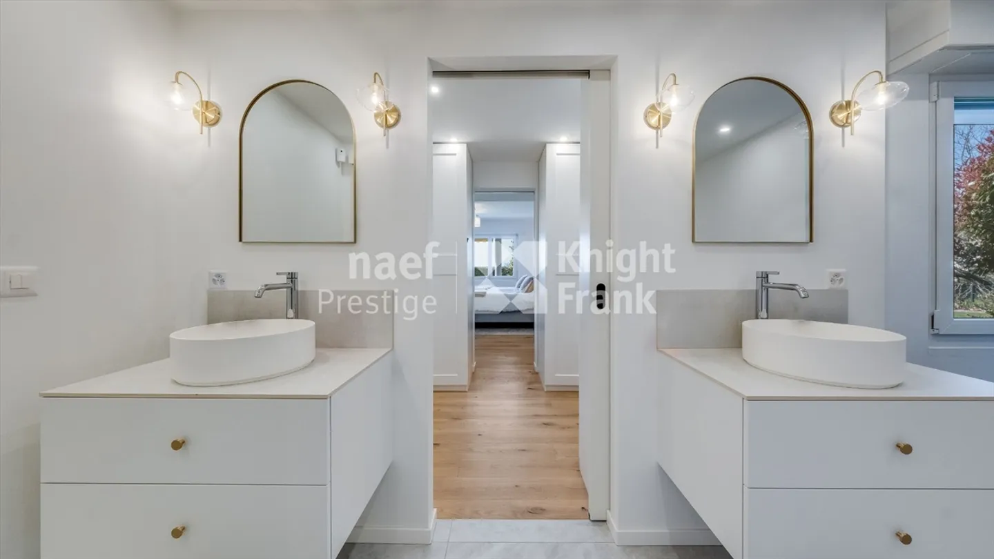 Wunderschöne 6,5-Zimmer-Einfamilienvilla mit außergewöhnlichem Blick auf den See und die Berge zu verkaufen in Blonay - Foto 11 von 12