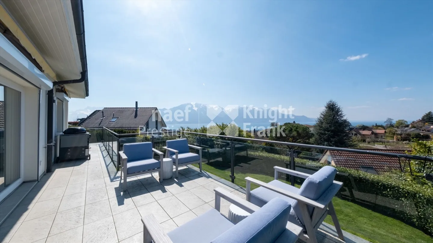 Wunderschöne 6,5-Zimmer-Einfamilienvilla mit außergewöhnlichem Blick auf den See und die Berge zu verkaufen in Blonay - Foto 3 von 12