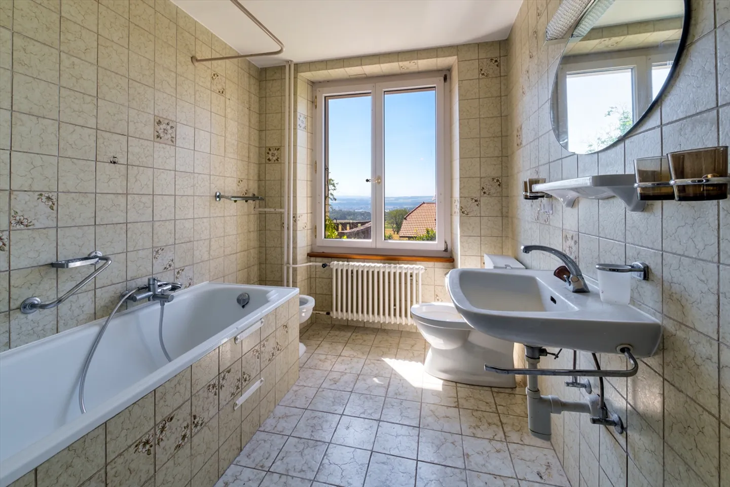 Familienvilla mit großem Potenzial in privilegierter Umgebung - Foto 12 von 13