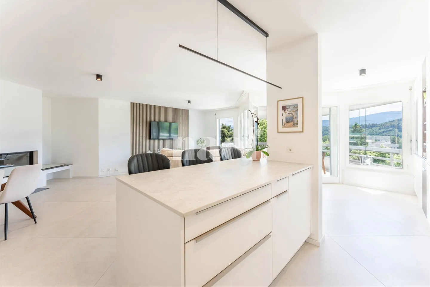 4.5-room penthouse apartment with balcony for sale in Marly - Photo 3 of 12