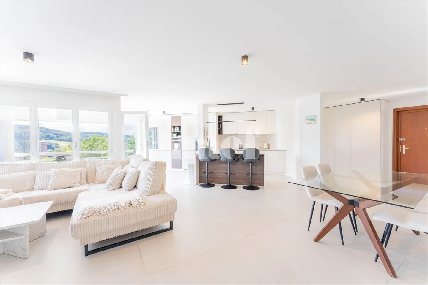 4.5-room penthouse apartment with balcony for sale in Marly - Photo 8 of 12