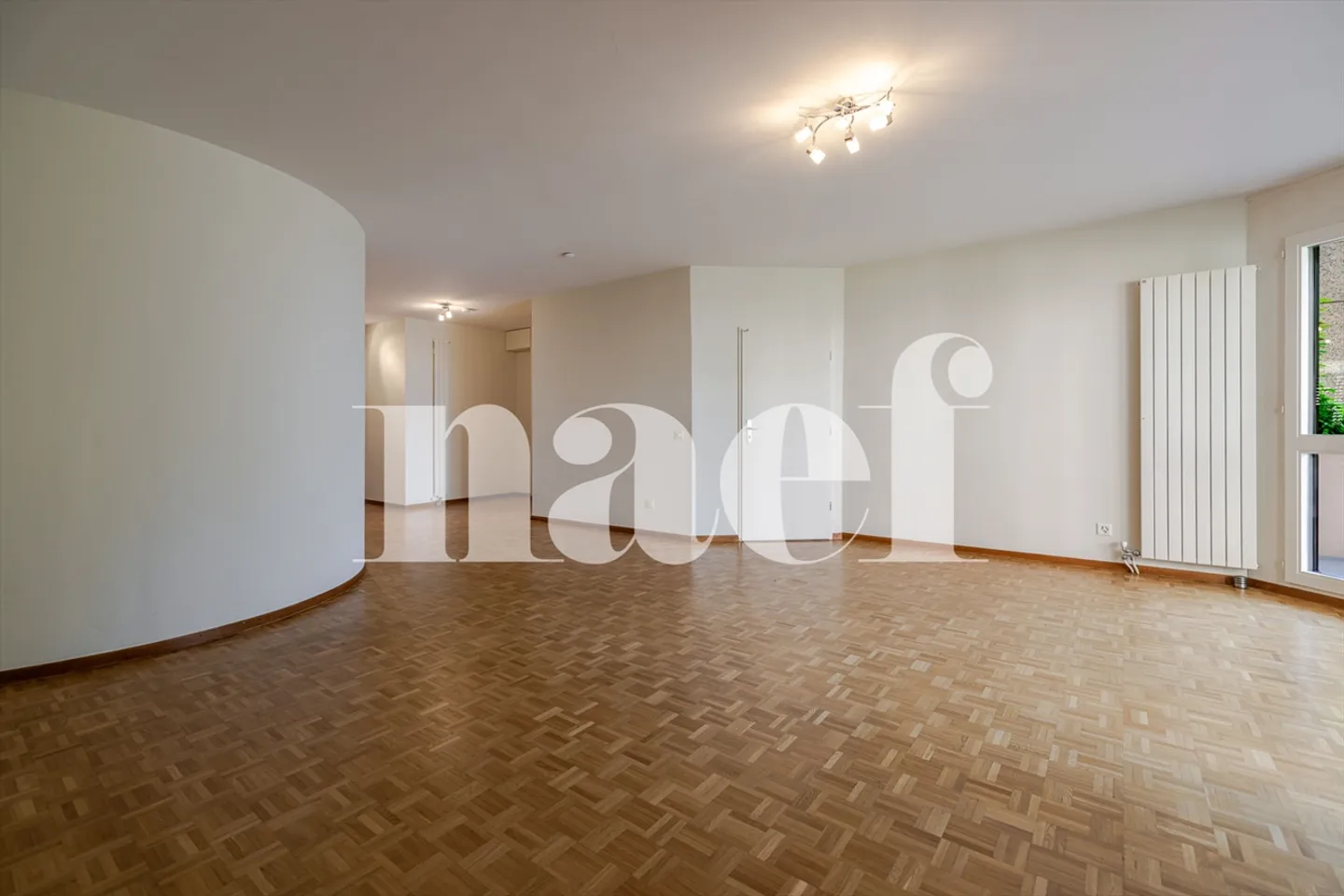 Spacious 4-room apartment in a privileged living environment in Champel - Photo 2 of 13