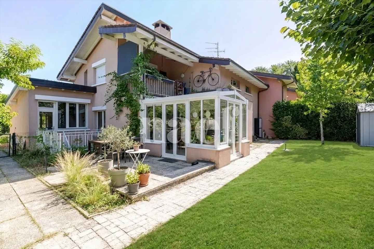 Haus mit Renditepotenzial in Vessy - Foto 1 von 2