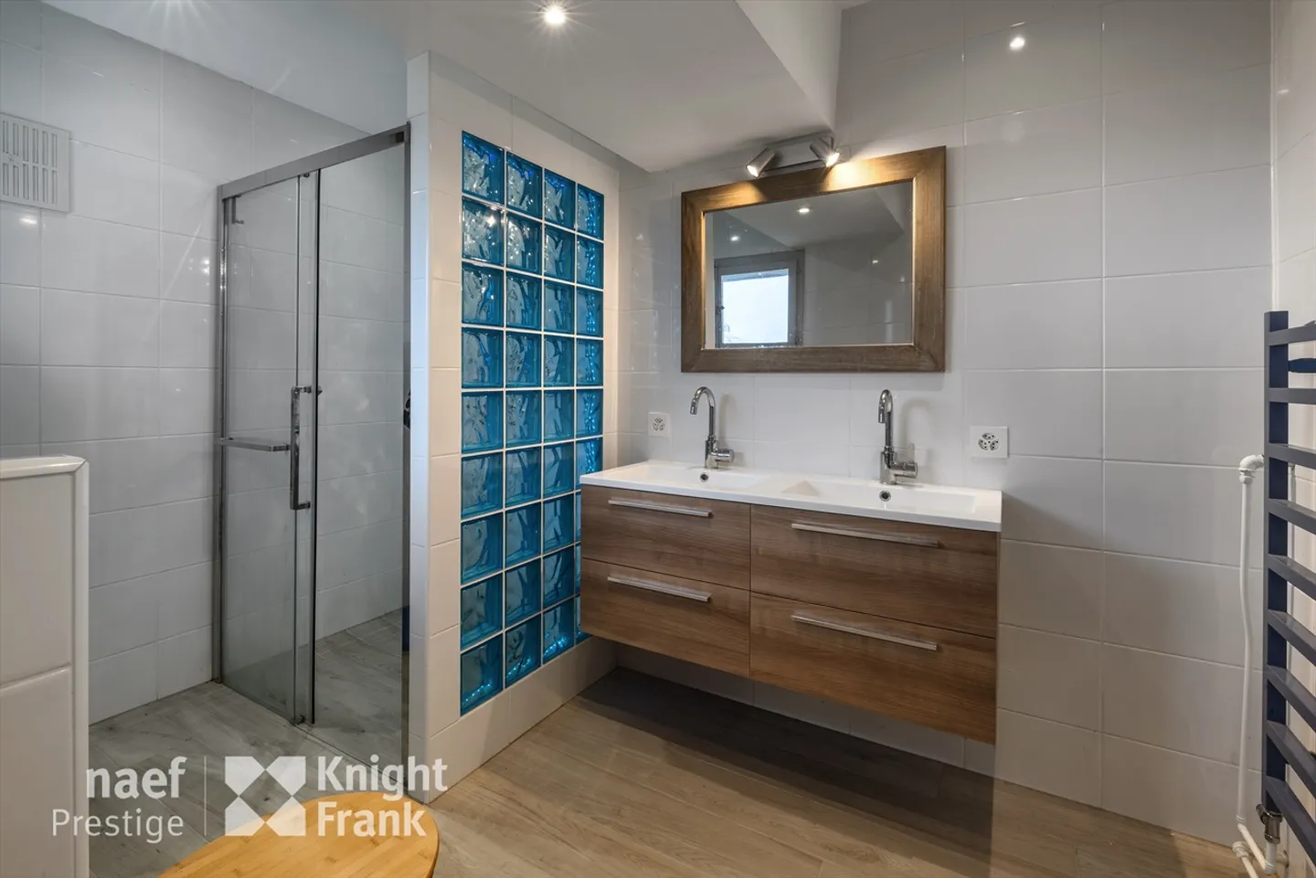 Individual house with a lot of character, 10 rooms in the city center for sale in St-Légier - Photo 13 of 13