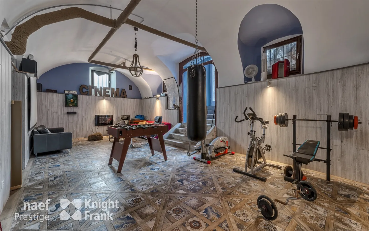 Individual house with a lot of character, 10 rooms in the city center for sale in St-Légier - Photo 12 of 13
