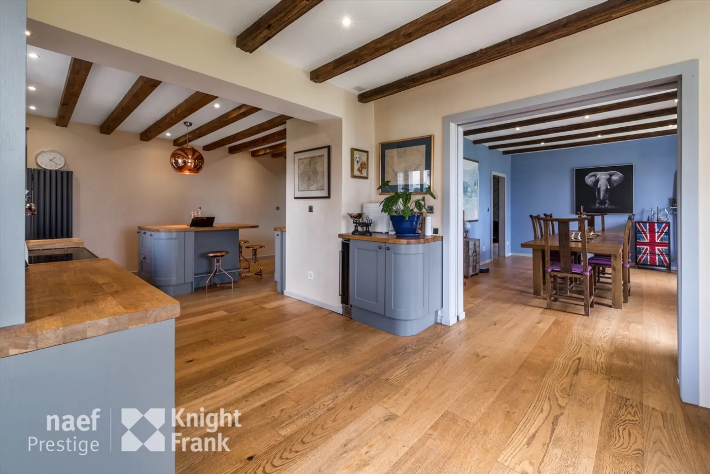 Individual house with a lot of character, 10 rooms in the city center for sale in St-Légier - Photo 9 of 13