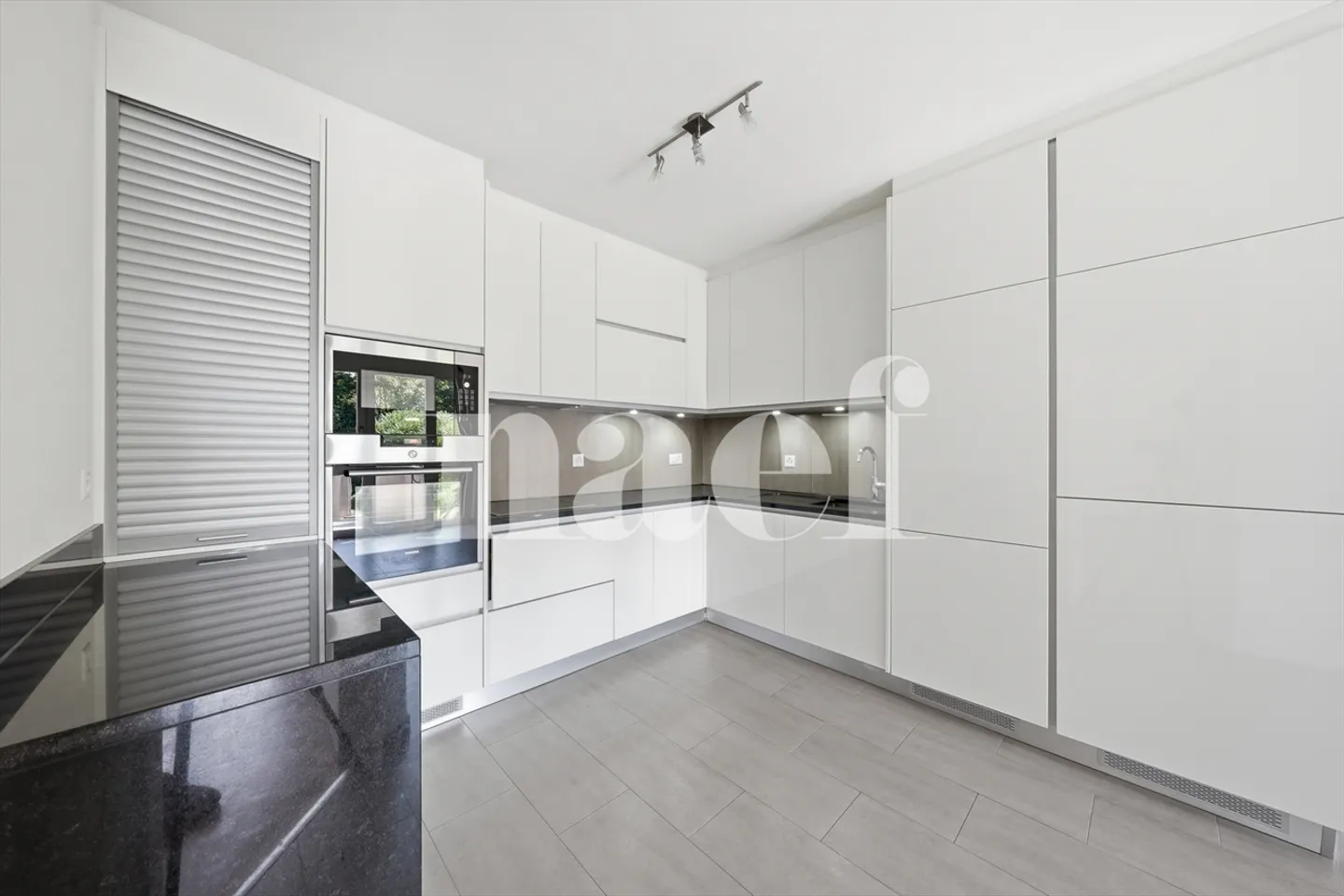Spacious 4-room apartment in a privileged living environment in Champel - Photo 8 of 13