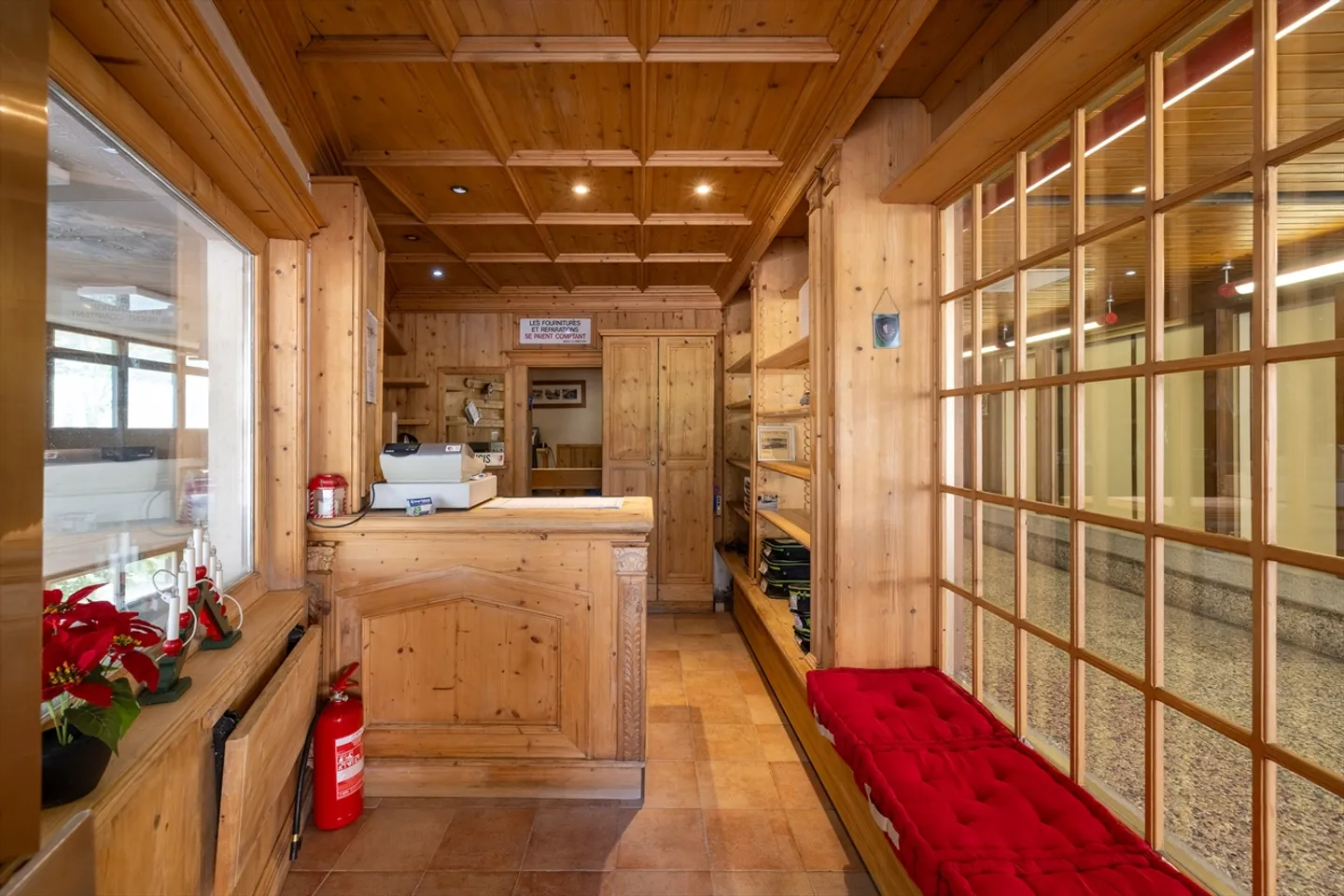 Außergewöhnlicher Gewerberaum/Garage im Herzen von Crans-Montana - Foto 1 von 10